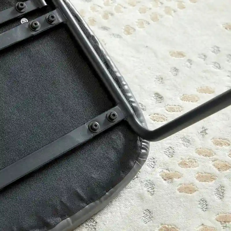 Chaise de salle à manger moderne en similicuir PU avec structure métallique et dossier en PP